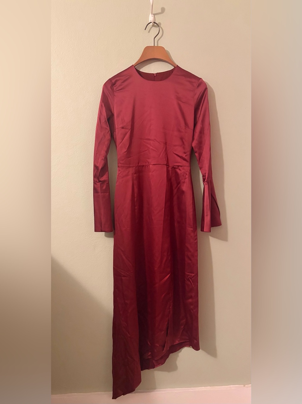 NWT Iris & Ink Elegant Long-Sleeve Maxi Dress in Deep Burgundy